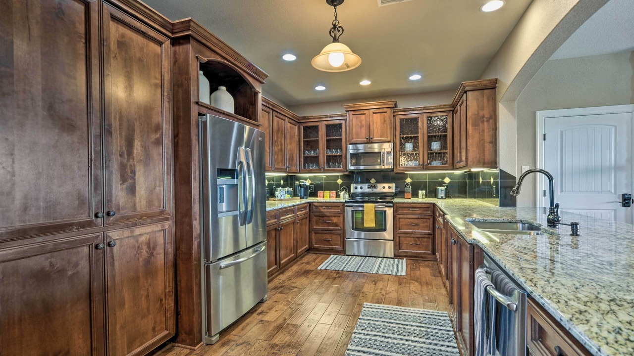 Photo of Kitchen in Canyon Lake
