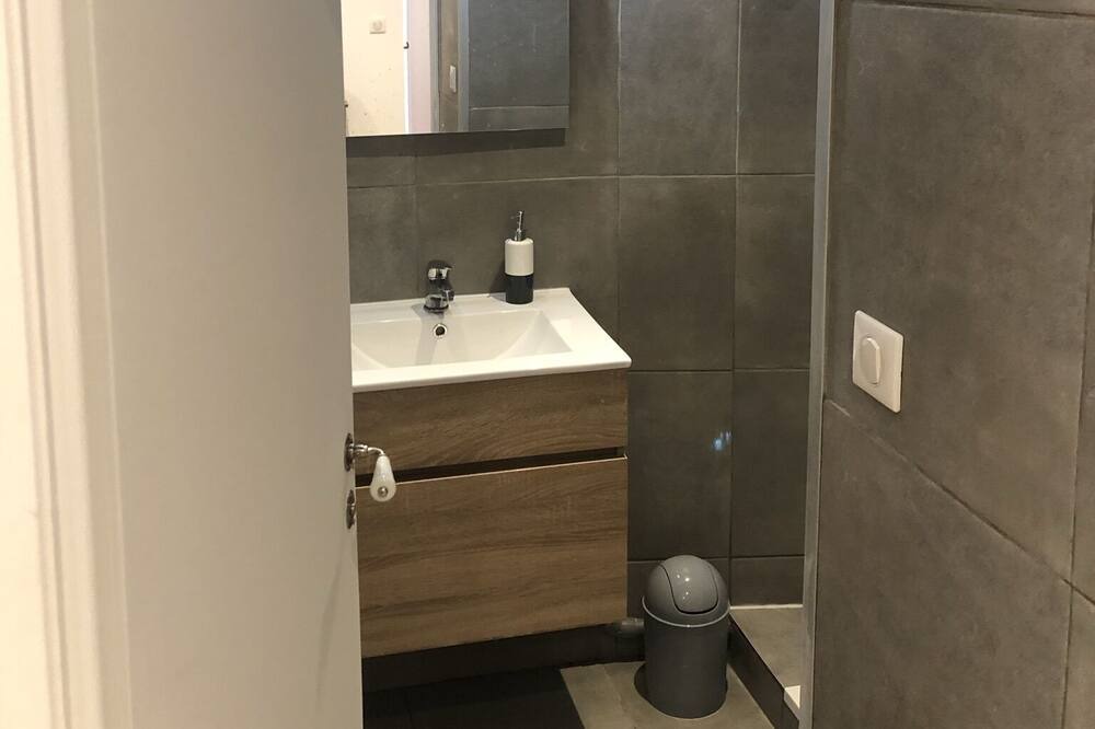 Photo of Bathroom in Lunas