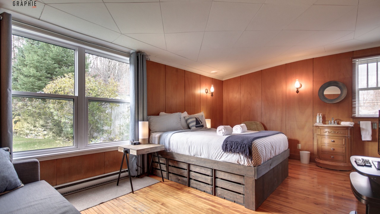 Photo of Bedroom in Saint-Jean-des-Piles