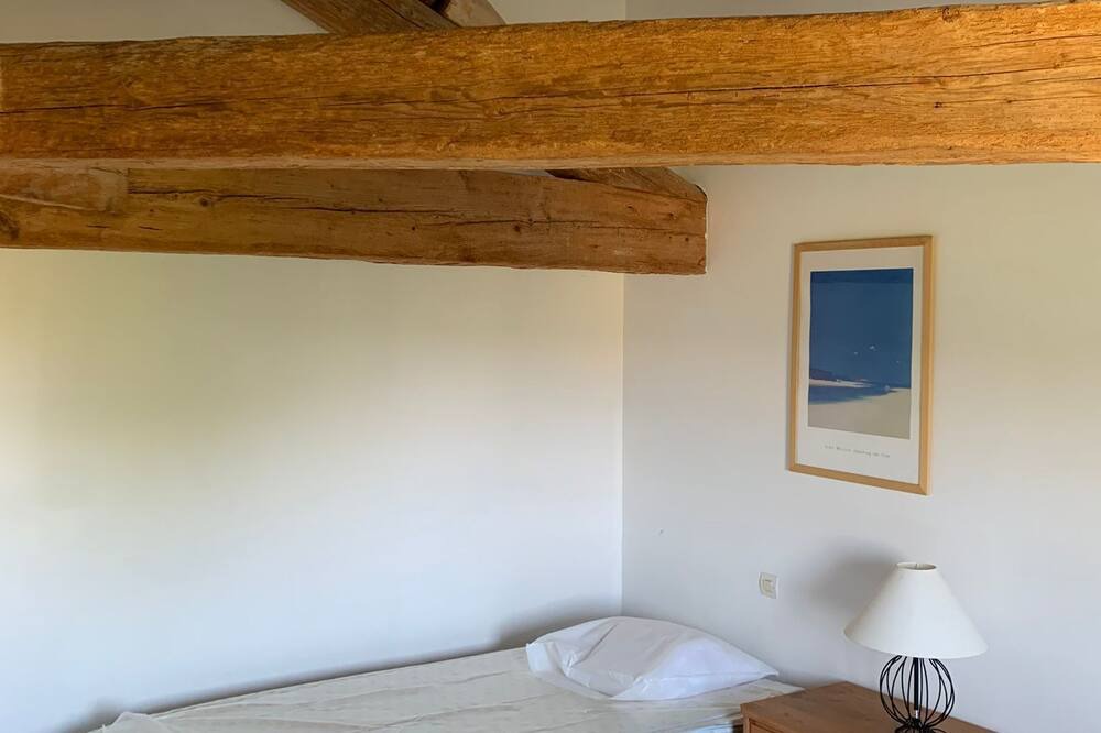 Photo of Bedroom in Montjoyer