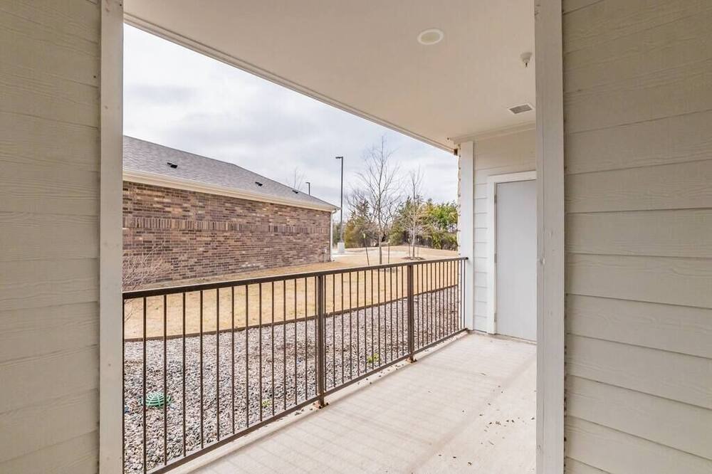 Photo of Patio Balcony in Elmo