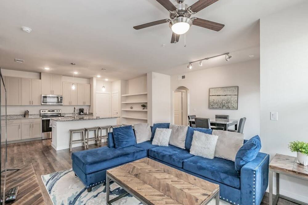 Photo of Livingroom in Elmo
