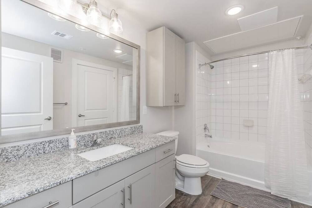 Photo of Bathroom in Elmo