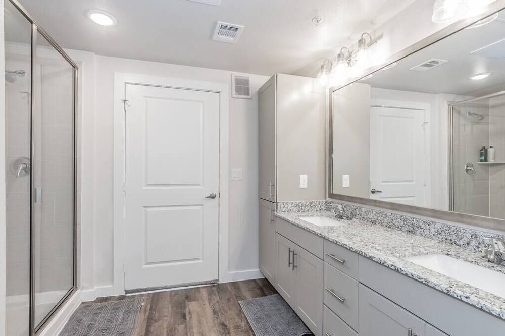 Photo of Bathroom in Elmo