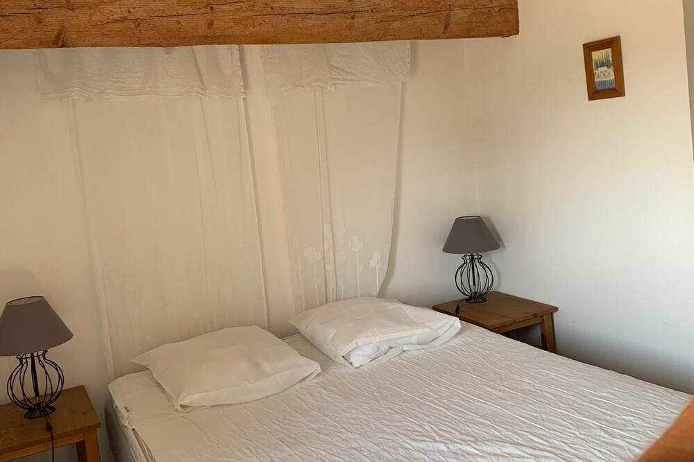 Photo of Bedroom in Montjoyer