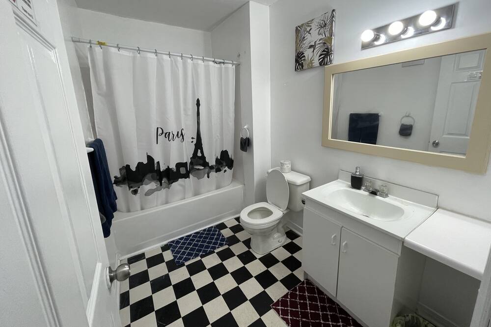 Photo of Bathroom in Gravenhurst