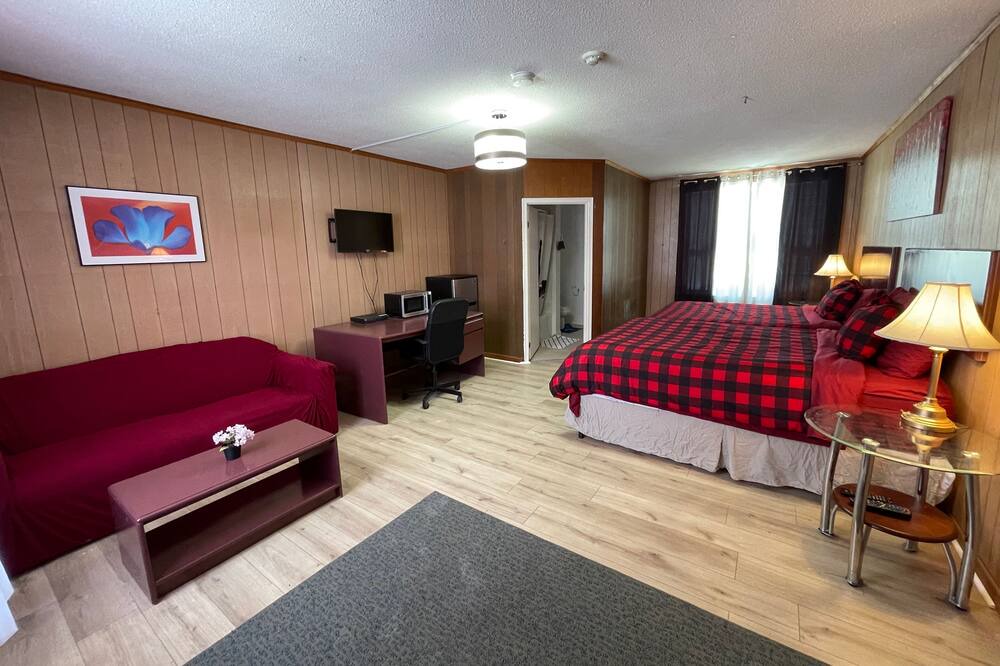 Photo of Bedroom in Gravenhurst