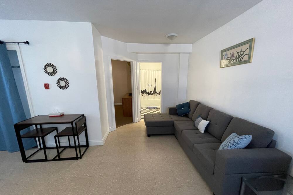 Photo of Livingroom in Gravenhurst