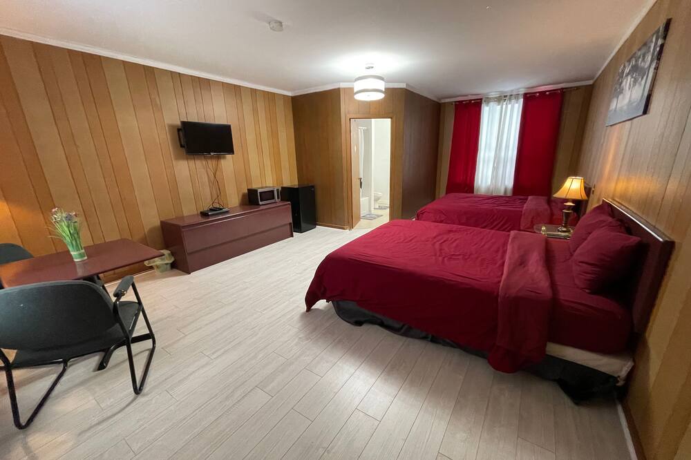 Photo of Bedroom in Gravenhurst
