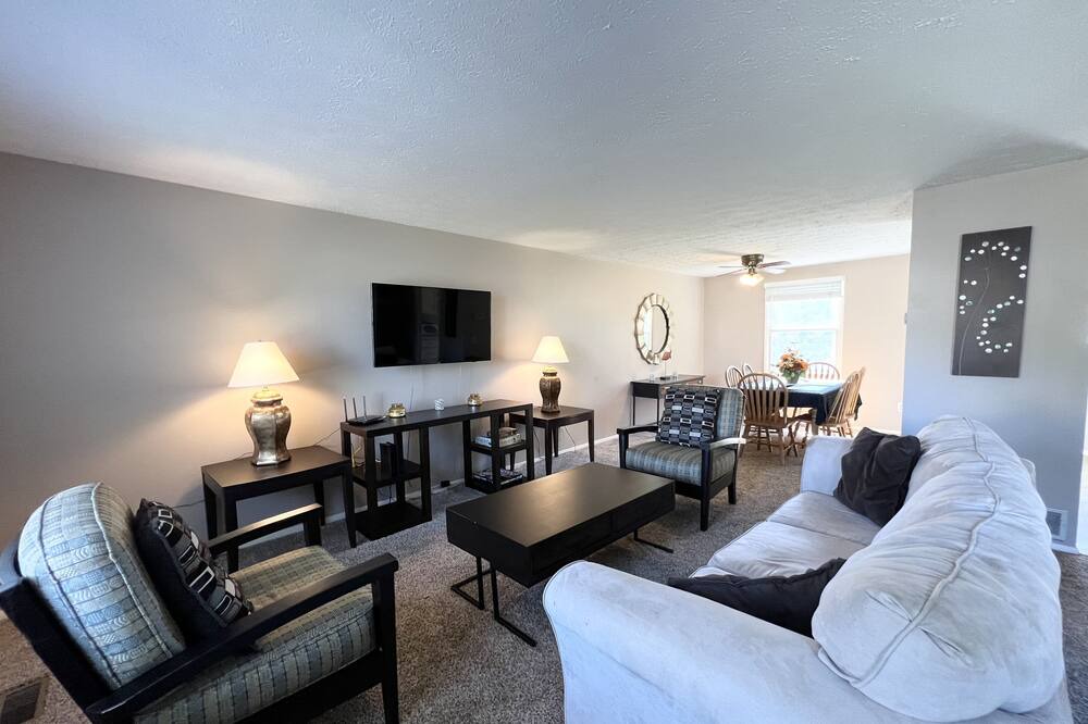 Photo of Livingroom in West Henrietta