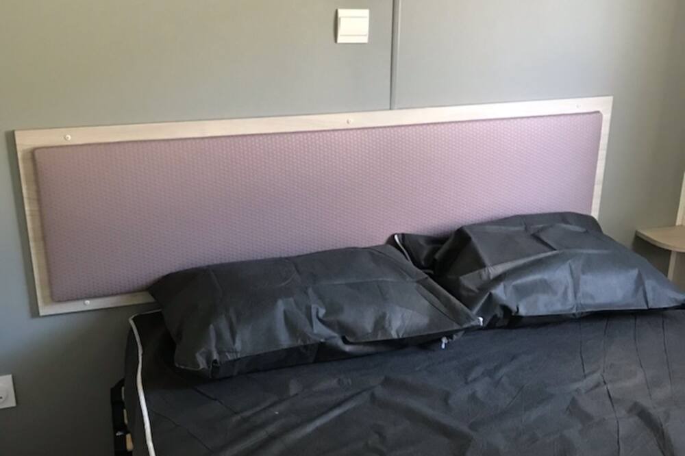 Photo of Bedroom in Gastes