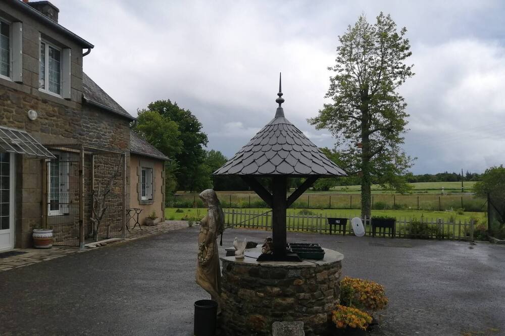 Photo of Outdoor in Lanhelin