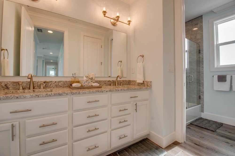 Photo of Bathroom in Sugarloaf Shores