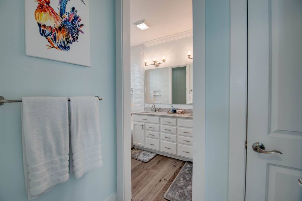 Photo of Bathroom in Sugarloaf Shores