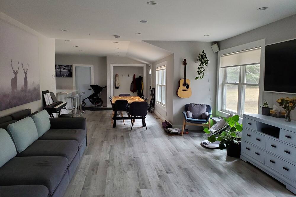 Photo of Livingroom in Washago