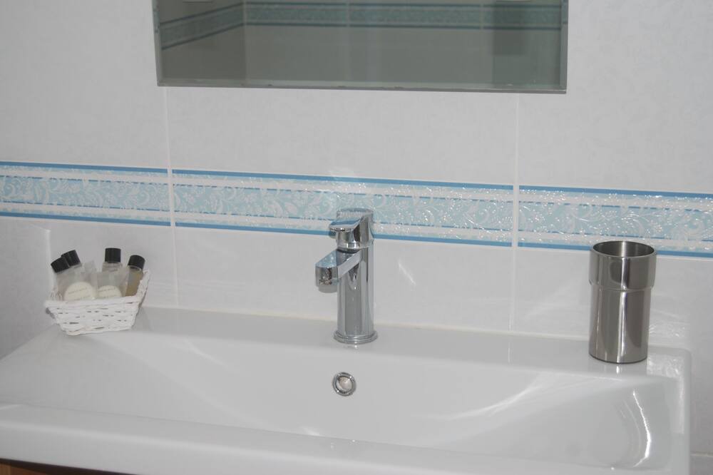 Photo of Bathroom in Saint-Simeon