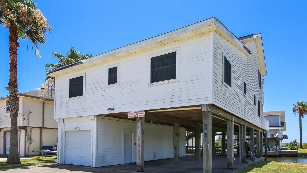 Photo of Others in Jamaica Beach