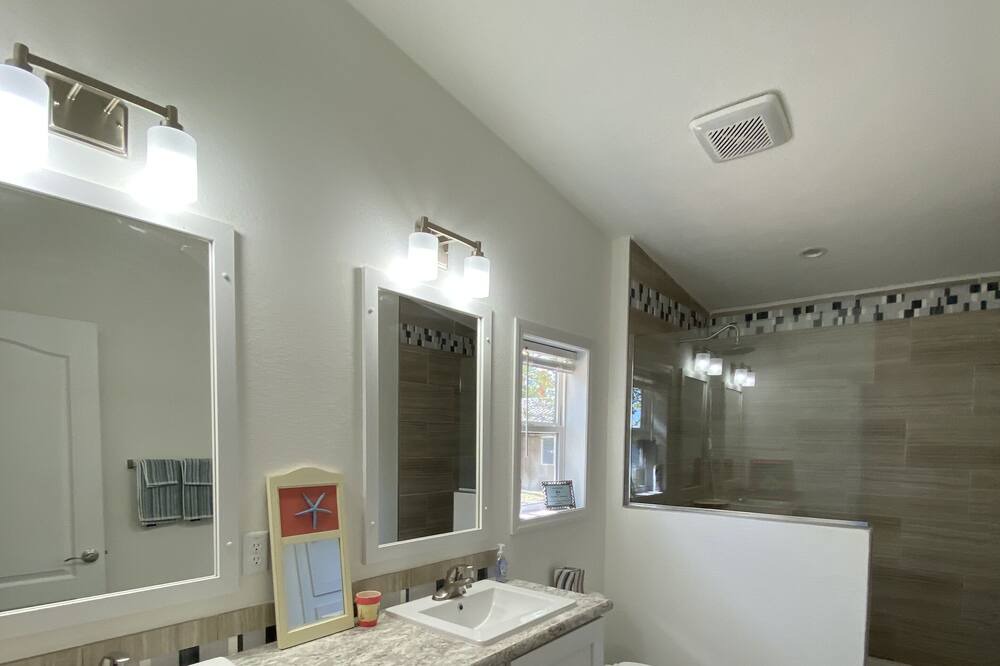 Photo of Bathroom in Battle Lake