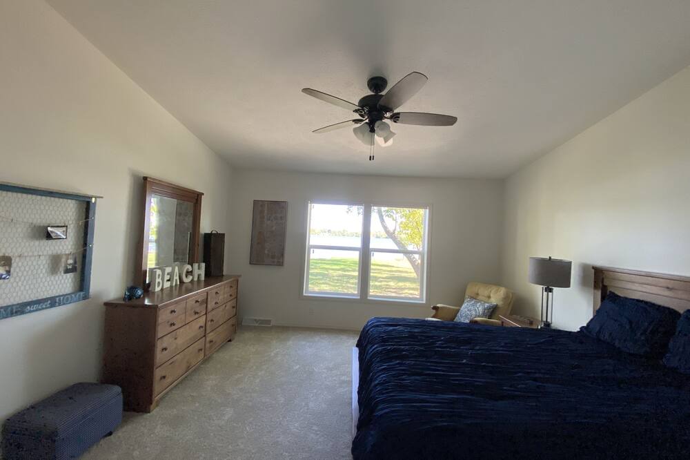 Photo of Bedroom in Battle Lake