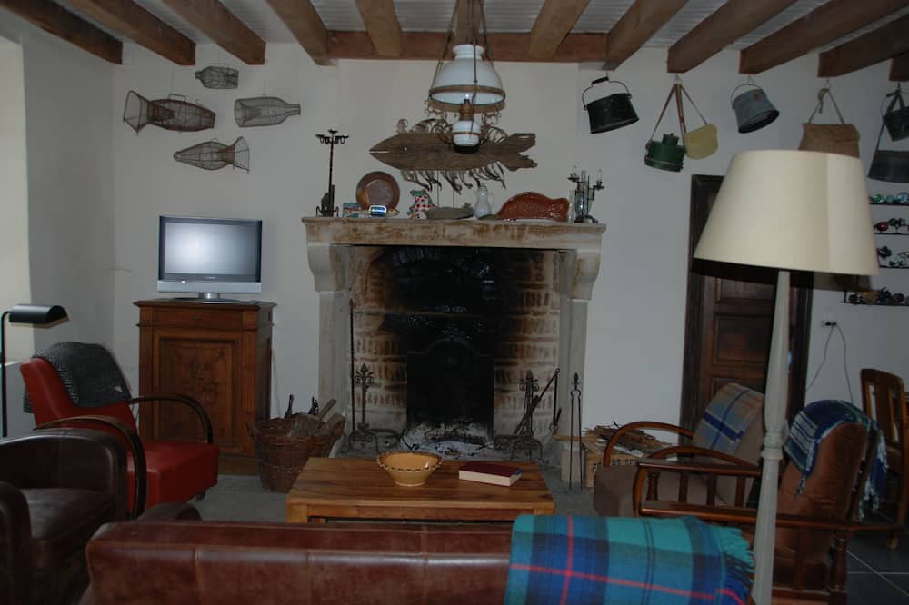 Photo of Livingroom in Chantelle