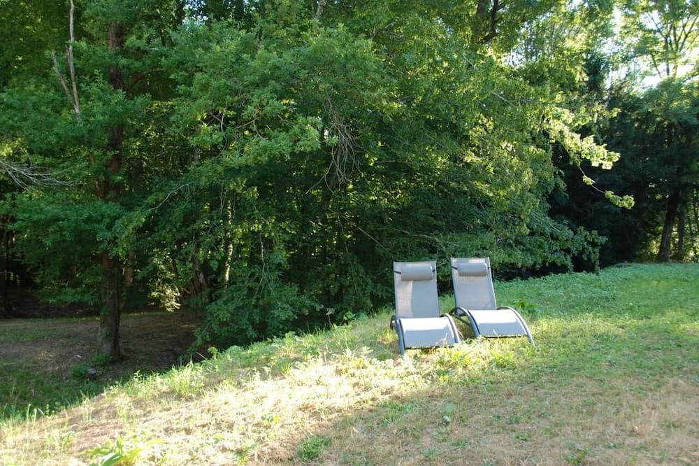 Photo of Outdoor in Chantelle