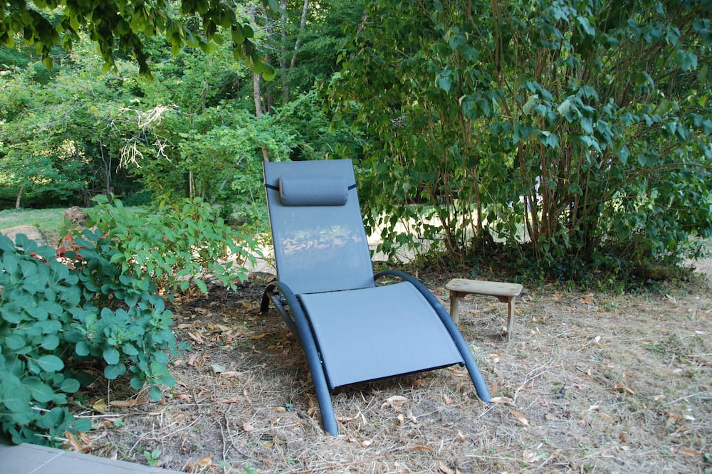 Photo of Outdoor in Chantelle