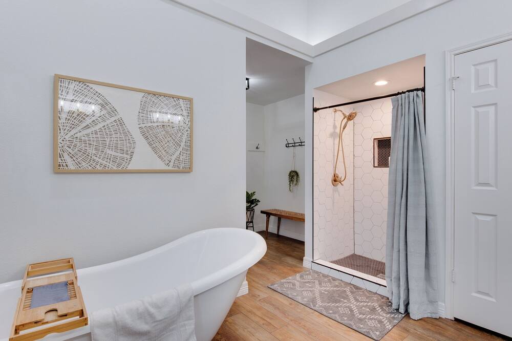 Photo of Bathroom in Spring