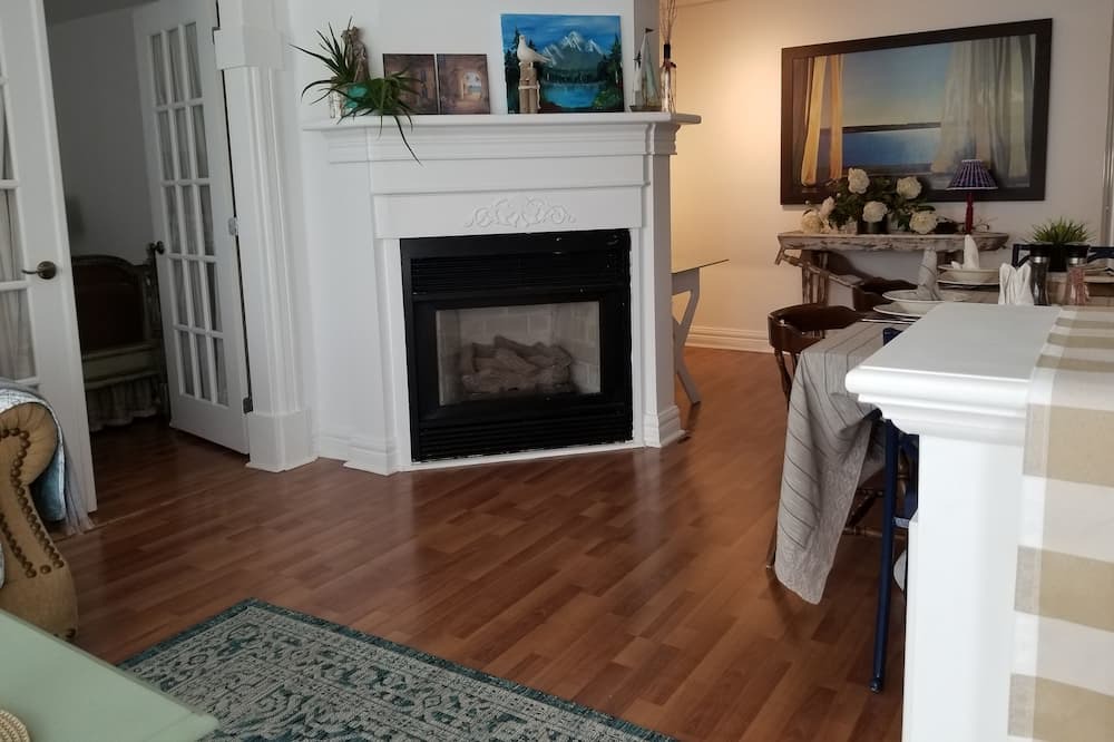 Photo of Livingroom in Fossambault-sur-le-Lac