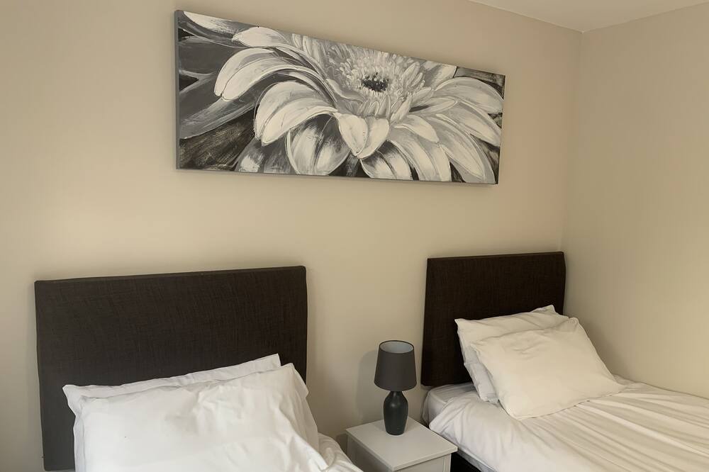 Photo of Bedroom in Lulsgate Bottom