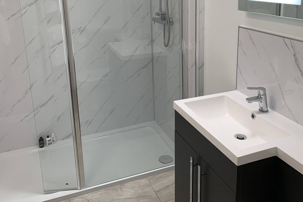 Photo of Bathroom in Lulsgate Bottom