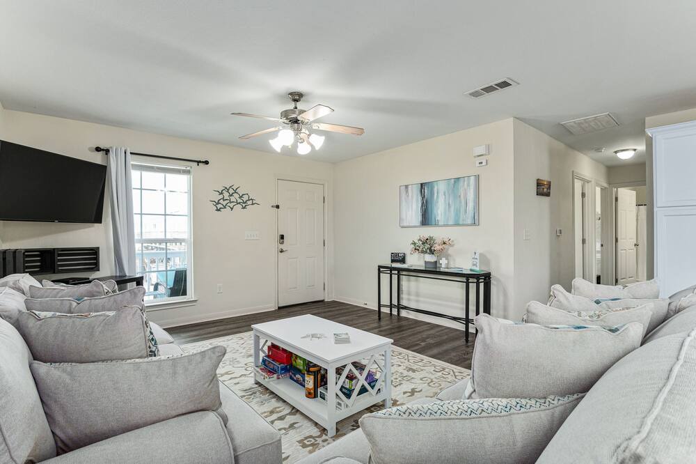 Photo of Livingroom in Crystal Beach