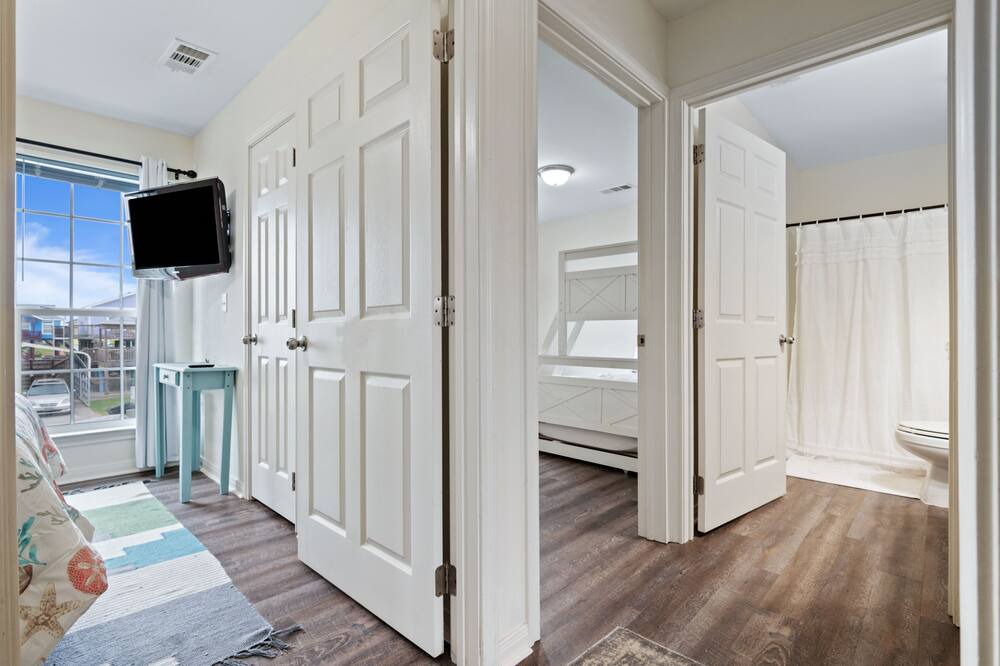 Photo of Bedroom in Crystal Beach