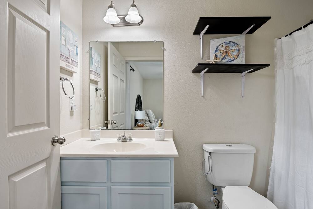 Photo of Bathroom in Crystal Beach