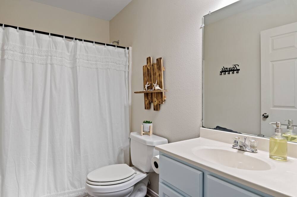 Photo of Bathroom in Crystal Beach