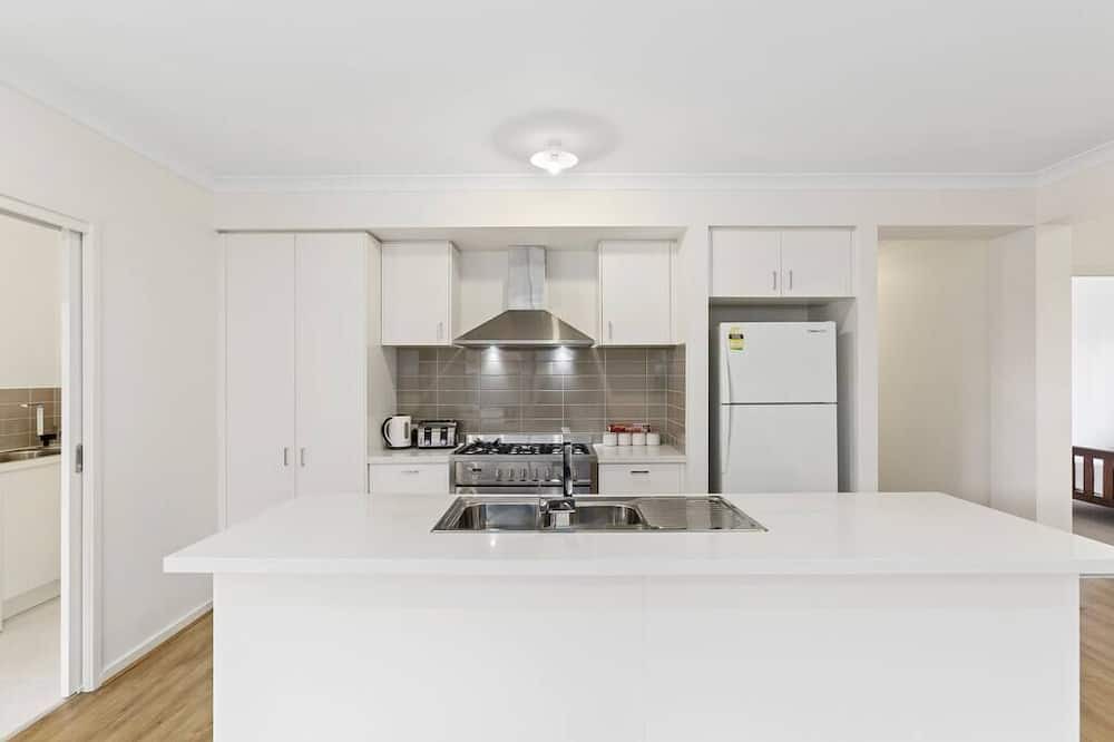 Photo of Others in Lara