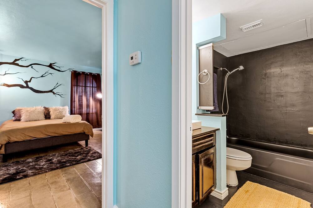 Photo of Bedroom in Knox - Henderson