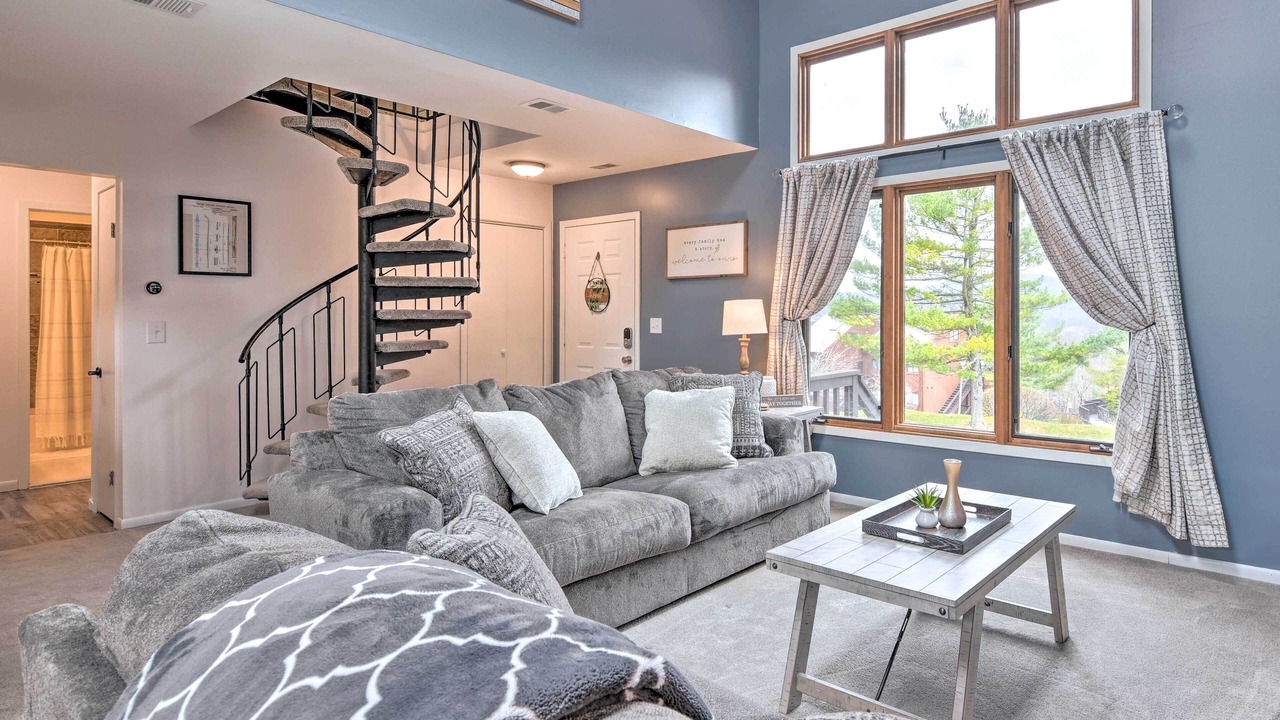 Photo of Livingroom in Vernon