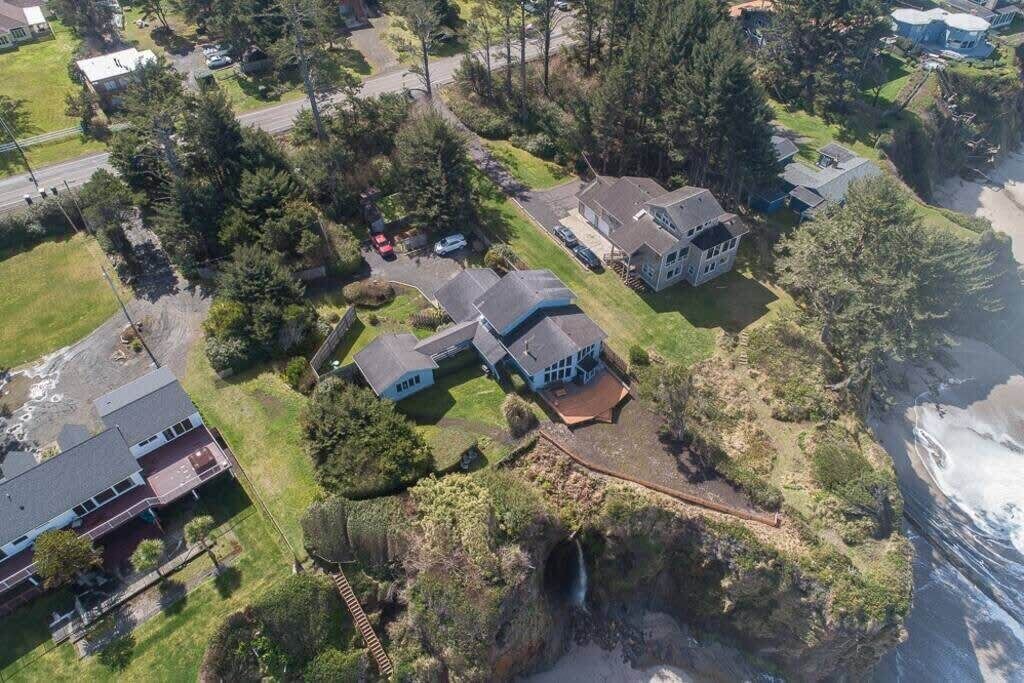 Photo of Outdoor in Coos Bay