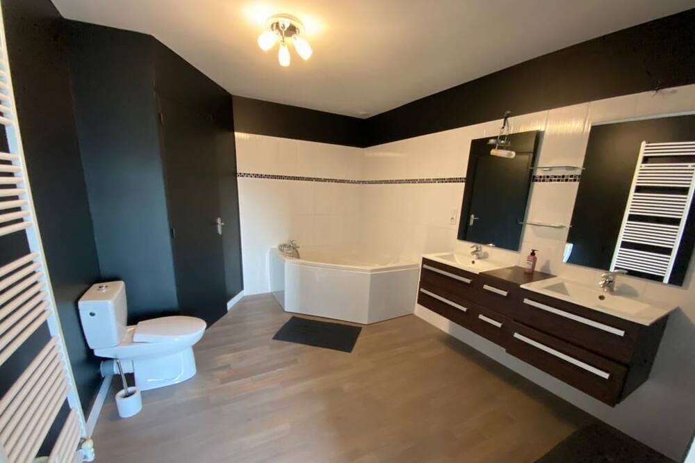 Photo of Bedroom in Le Luot