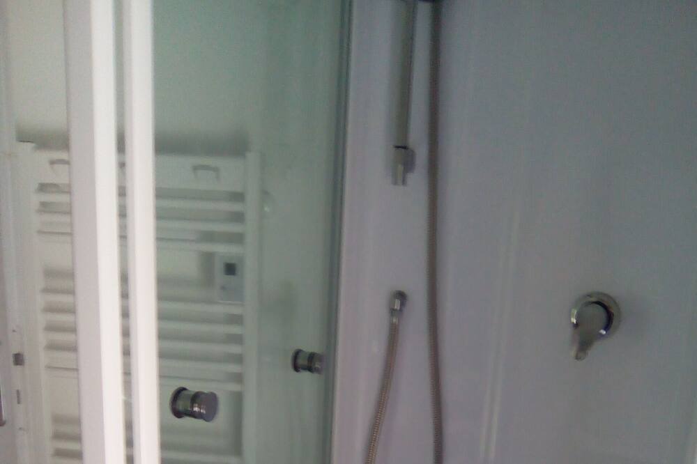 Photo of Bathroom in Solesmes