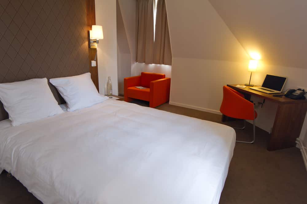 Photo of Bedroom in Bouray-sur-Juine