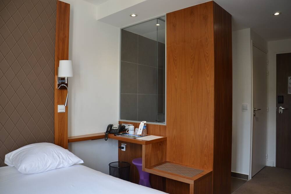 Photo of Bedroom in Bouray-sur-Juine