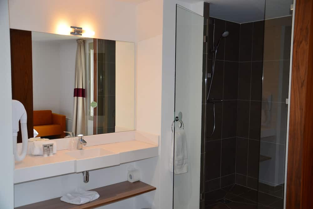 Photo of Bathroom in Bouray-sur-Juine