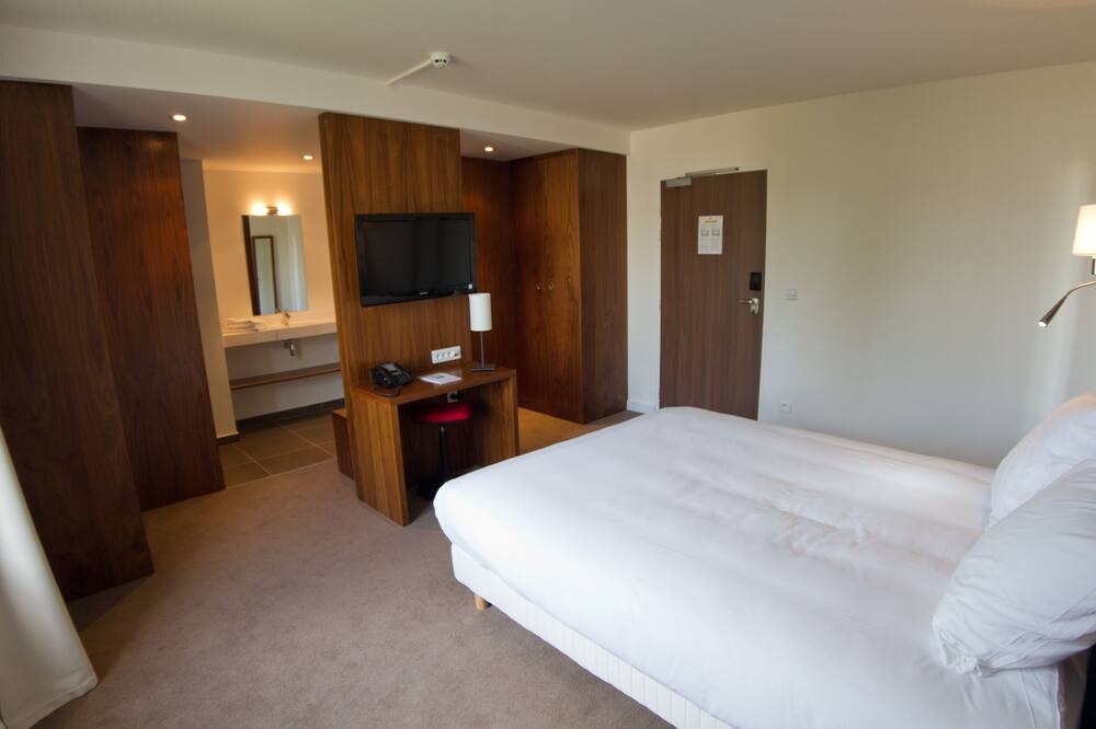 Photo of Bedroom in Bouray-sur-Juine