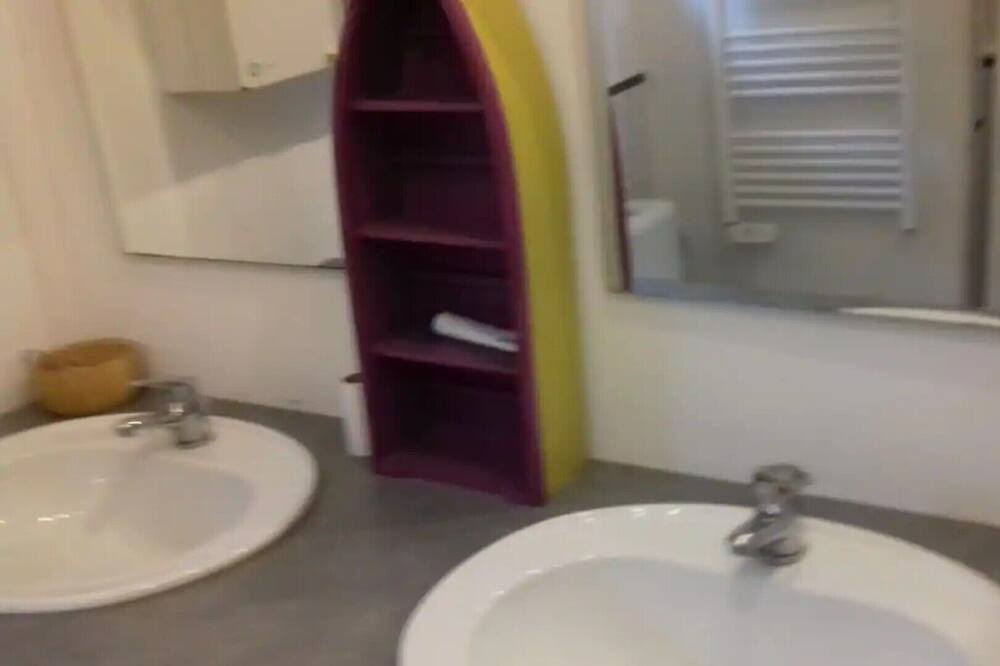 Photo of Bathroom in Souvigny-en-Sologne