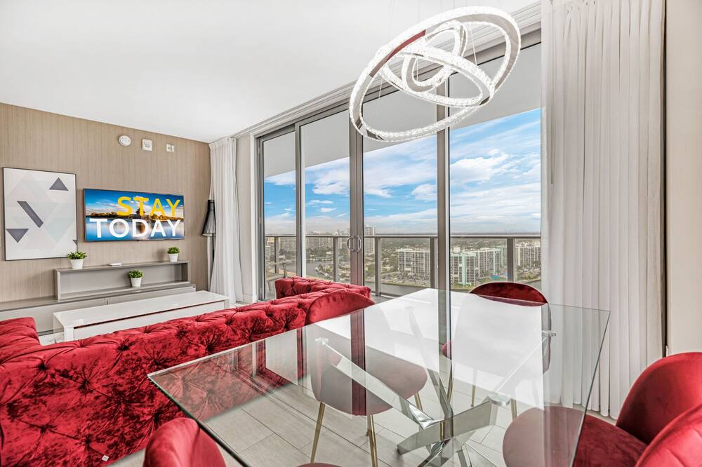 Photo of Livingroom in Hallandale Beach