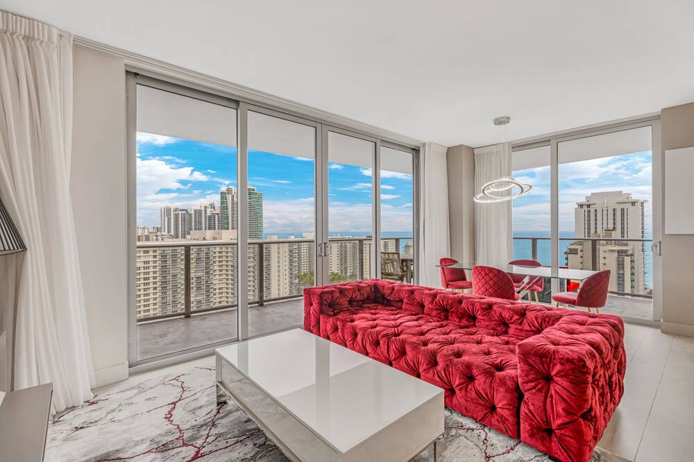 Photo of Livingroom in Hallandale Beach