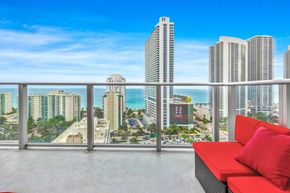 Photo of Patio Balcony in Hallandale Beach