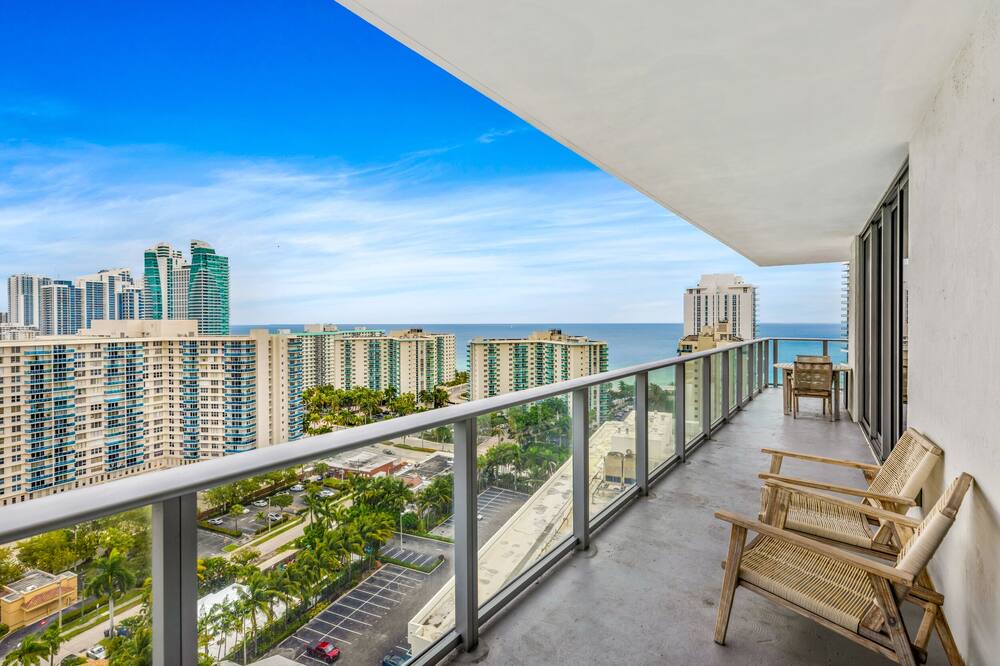 Photo of Patio Balcony in Hallandale Beach