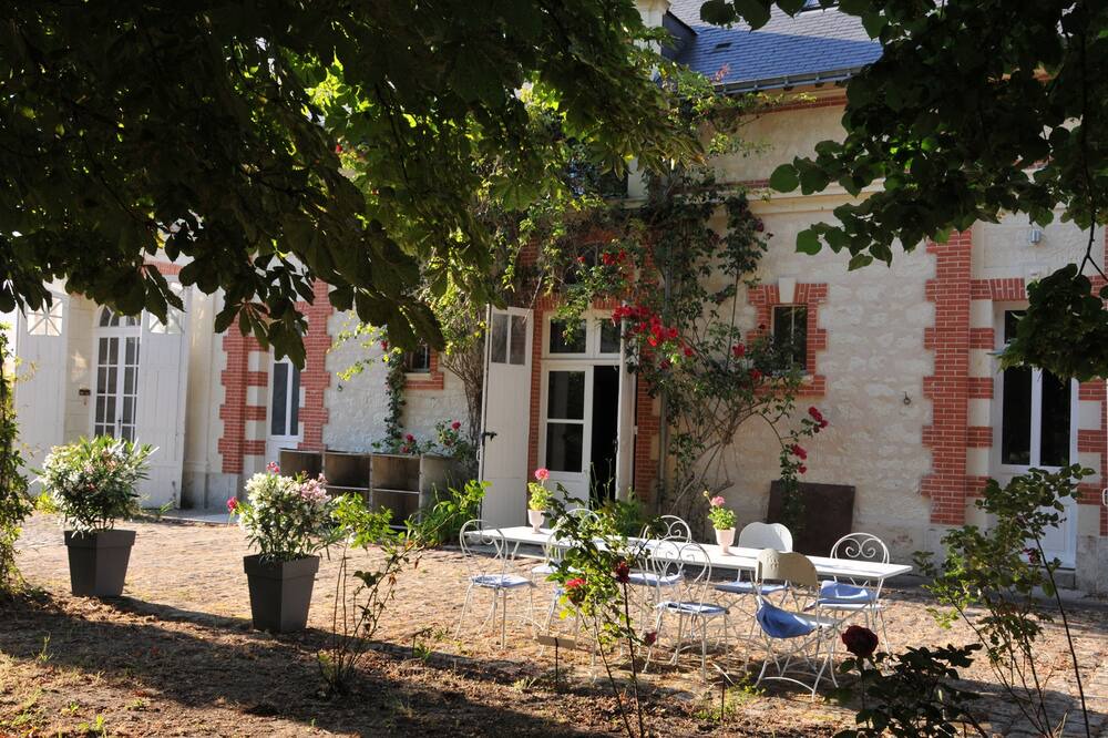 Photo of Outdoor in Brain-sur-Allonnes